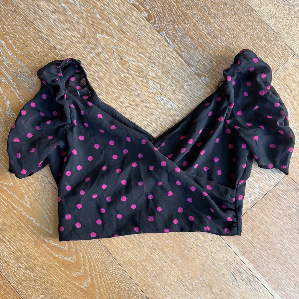 Dynamite Black Crop Blouse with Pink Polka Dots
